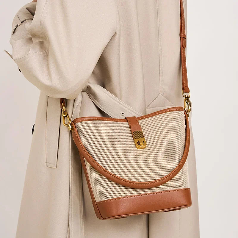 Women's 2024 New Water Bucket Bag Crossbody Handbag with Advanced Sense, Commuter Weaving Shoulder Bag