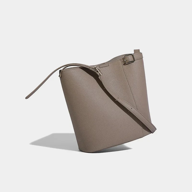 Women's Bucket Simple 2024 High-end Soft Leather Large Capacity Shoulder Casual Versatile Child-Mother Bag