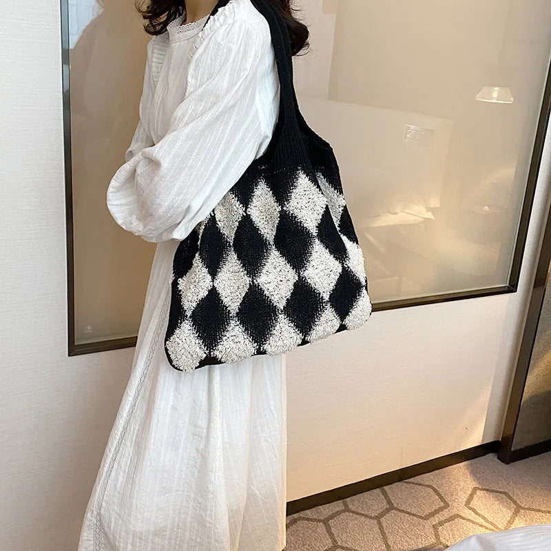 Women's Fashion Shoulder Bags Large-capacity Female Leisure Handbags Designer High Quality Ladies Trend Light Shopping Bags