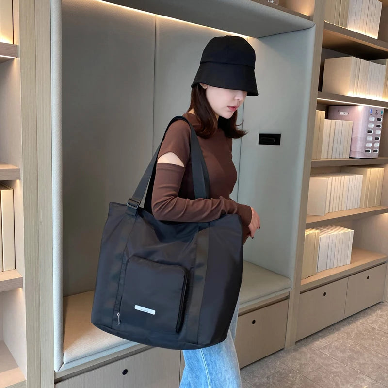 Women's Leisure Sports Travel Bags Large-capacity Female Trend Handbags Designer Waterproof Oxford Ladies Fashion Shoulder Bags