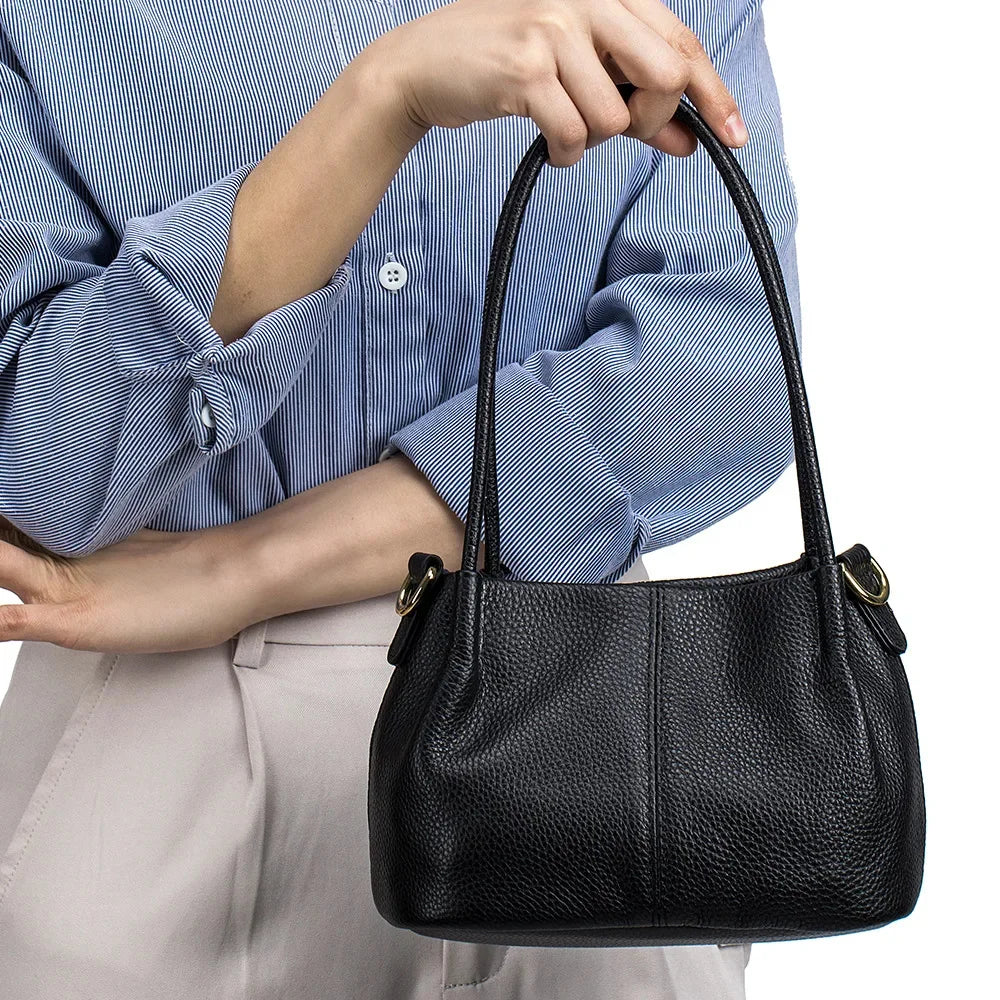Women's New European and American Fashion Ladies Portable Messenger Leather Niche Design Large Capacity Shoulder Bag