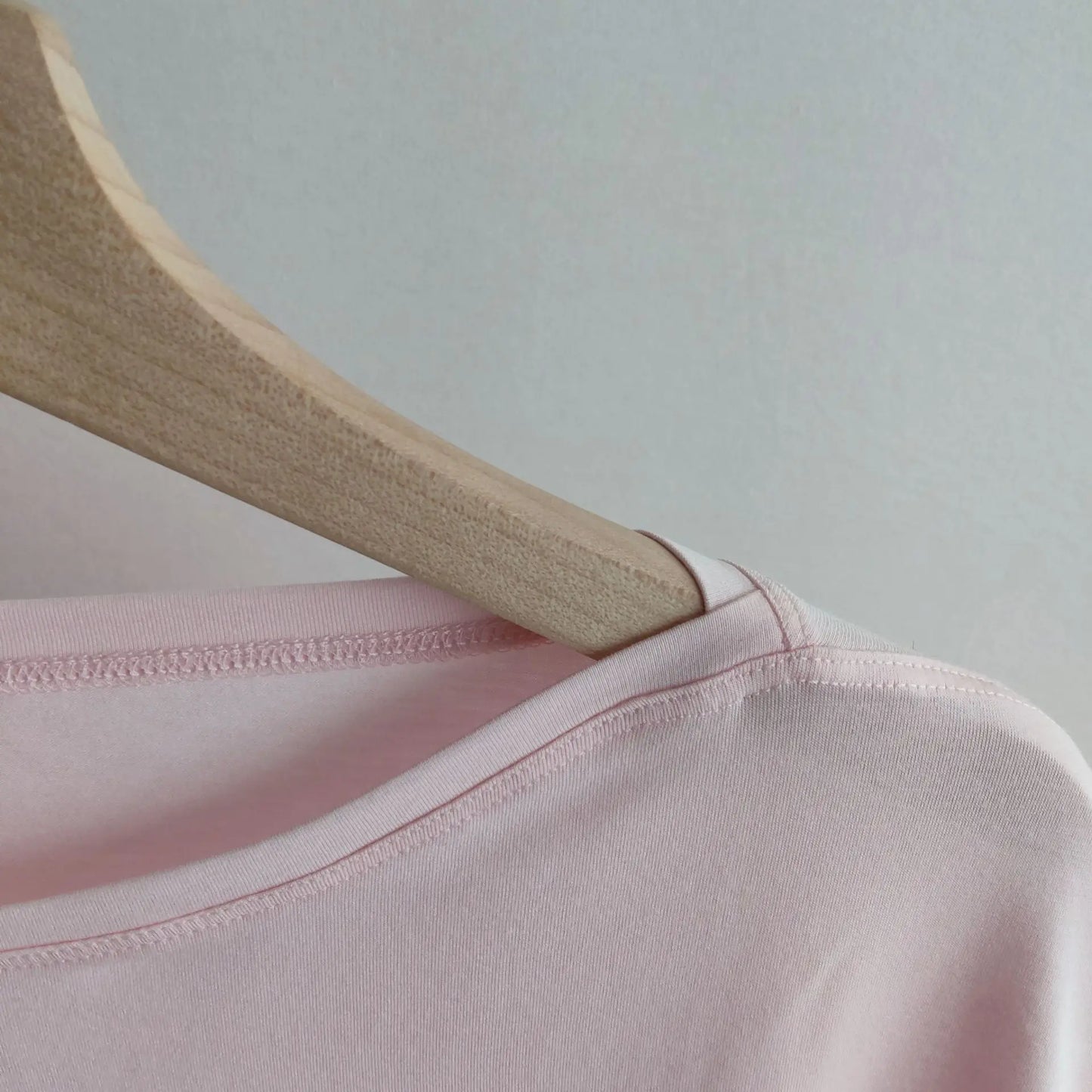 Women's T-shirt Simple Solid Color O-neck Tops Summer Ladies T-shirt Fashion Loose Ladies Clothing