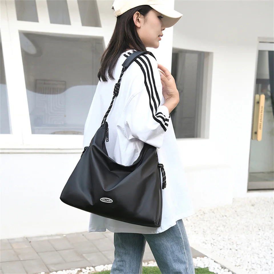 Women's Trend Nylon Shoulder Bags Light Portable Large-capacity Versatile Female Handbags Ladies Leisure Fashion Shoulder Bag