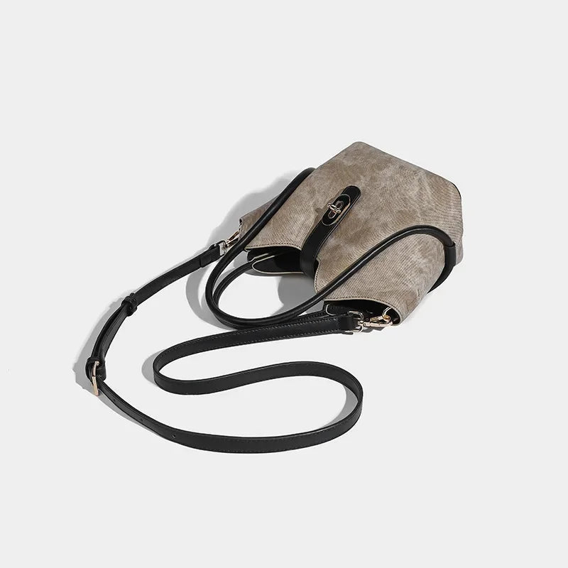 Women's hand 2024 new small tote high quality women's commuter shoulder retro high-end portable crossbody bag