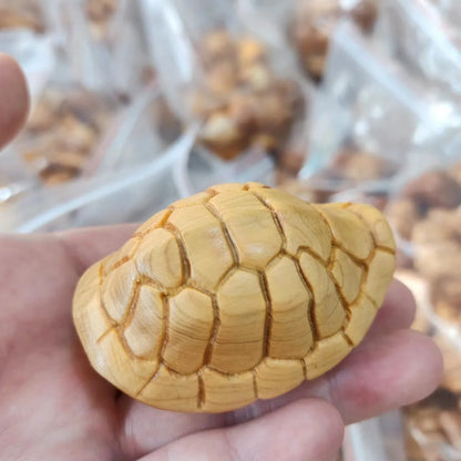 Wooden turtle shell Mascot decorative pendant，Solid wood hand carving Longevity mascot small wood decorations