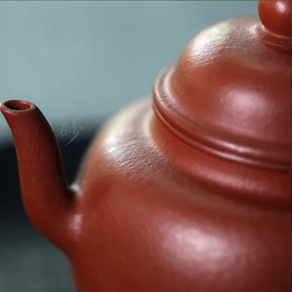 Yishuitang Yixing raw ore purple clay teapot pure handmade small coal kiln zhunigong lamp pot with a height of 190ml
