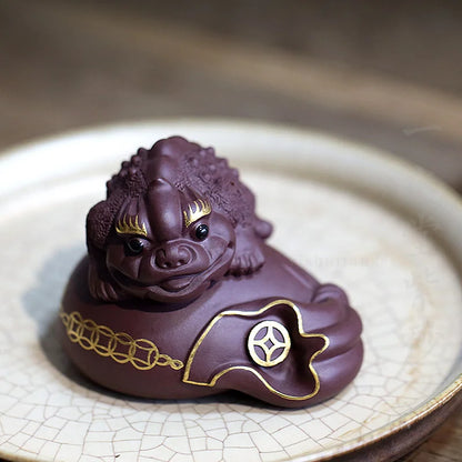 Yishuitang Yixing raw ore purple sand tea sculpture ornament tea playing with old purple clay gold cloth bag gold toad