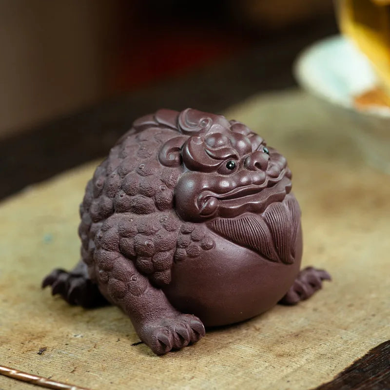 Yixing High-end Purple Clay Sculpture Tea Pet Lucky Fortune Golden Toad Statue Tea Figurine Ornaments Home Tea Set Decoration