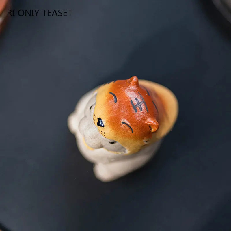 Yixing Purple Clay Tea Pet Handmade Zodiac Tiger Ornaments Tea Figurine Desktop Craft Chinese Zisha Sculpture Tea Set Decoration