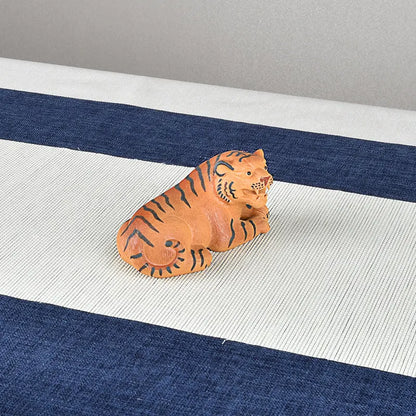 Yixing Purple Sand Boutique Sleeping Tiger Raw Ore Handmade Supportable Little Tiger Tea Tray Utensils Ornaments Small Size Tea