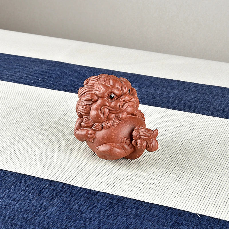 Yixing Purple Sand Fine Tea Carve Famous Handmade Li Changtao Raw Ore Descending Slope Mud Supportable Good Luck Comes Lion Orna