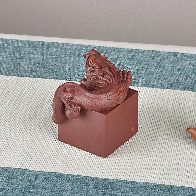 Yixing Purplue Sand Tea Pet Decoration Supportable Dragon-Printed Sculpture Yuxi Hand Pieces Tea Tray Tea Set Decoration Dragon