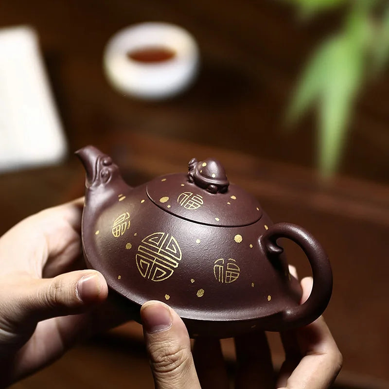 Yixing purple clay teapot by hand