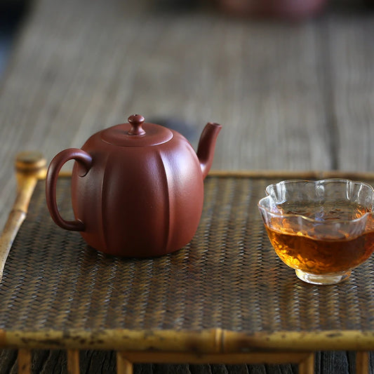 Yixing raw ore purple clay teapot pure handmade Huanglongshan vermilion clay melon ladder teapot 185ml rib bag modeling
