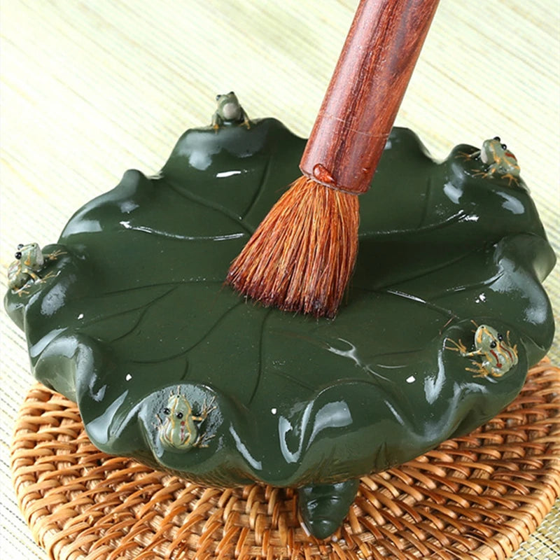 Yixing zisha pot holder tea play frog animal spray water mat for tea pot home decoration creative tea pet handmade tea play new