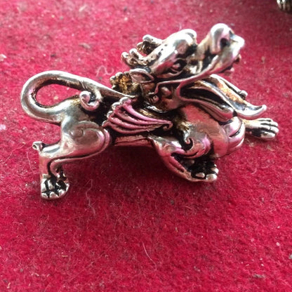a pair of chinese handwork old miao silver carved wonderful dragon fengshui statue Home decorations metal handicraft