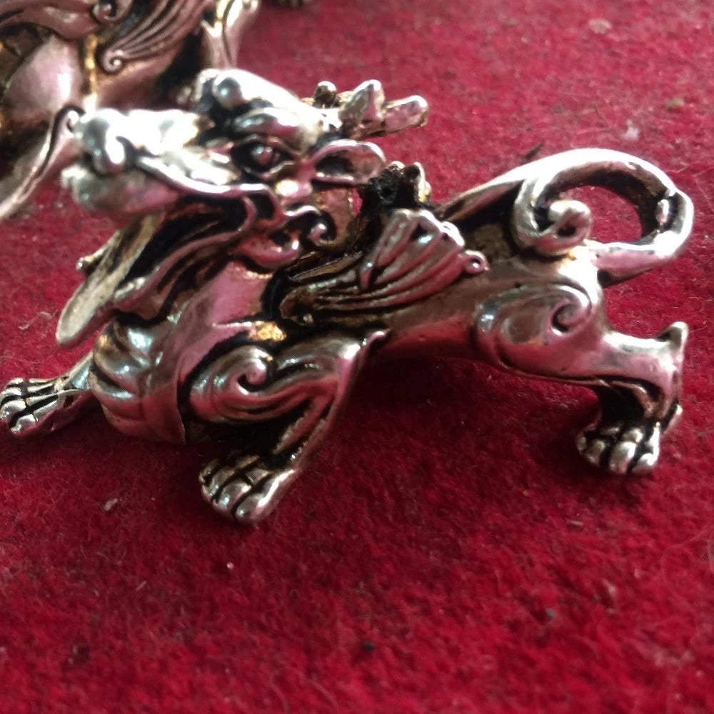 a pair of chinese handwork old miao silver carved wonderful dragon fengshui statue Home decorations metal handicraft