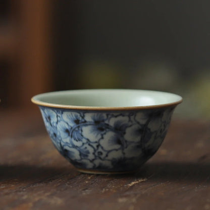 and white kung fu tea masters cup fragrance-smelling cup hand-painted ginkgo restoring ancient ways straight cup of tea