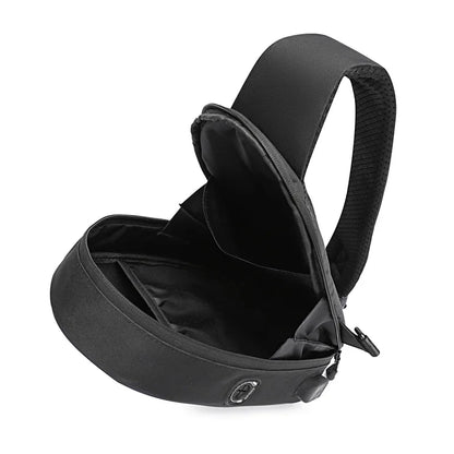 anti-theft men chest bag new fashion usb chest bag with earphone jack small shoulder bag man waterproof sports mobile phone bag