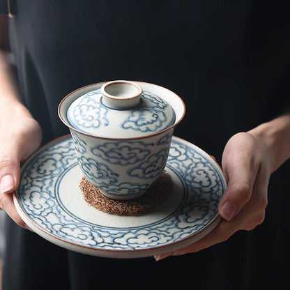 at the beginning of the jingdezhen ceramic tureen pure manual blue-and-white tureen xiangyun cup cup kung fu tea set