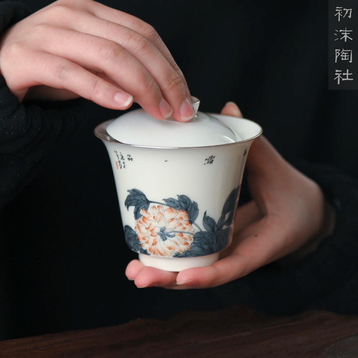 at the beginning of the jingdezhen manual hand-painted tureen single kunfu tea cups tea bowl bowl of water chestnut try