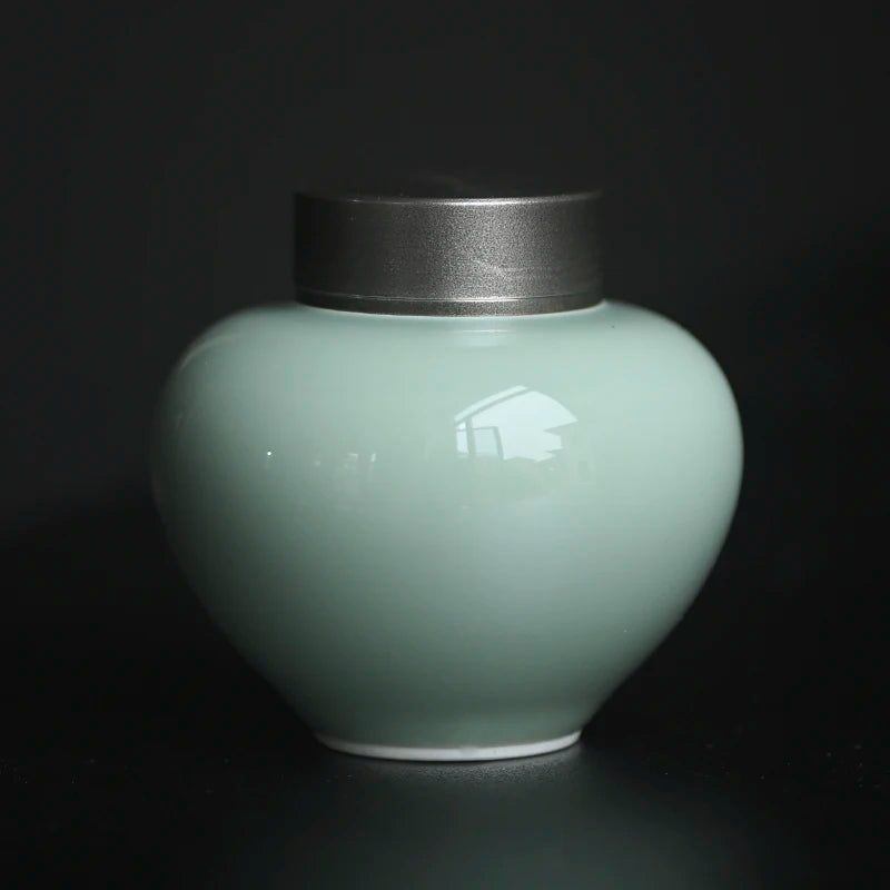 at the beginning of the jingdezhen pea green glaze tin lid caddy ceramic seal tank portable moisture storage mini POTS