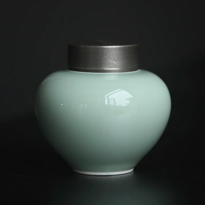 at the beginning of the jingdezhen pea green glaze tin lid caddy ceramic seal tank portable moisture storage mini POTS