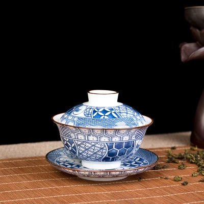 blue-and-white porcelain gaiwan China tureen 140ml Chinese ceramic tea bowl cup saucer lid Jingdezhen gaiwan cup bowl tea brewer