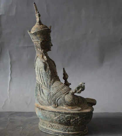 christmas Old Tibet Buddhism Temple bronze Guru Rinpoche Padmasambhava Vajra Buddha Statue halloween