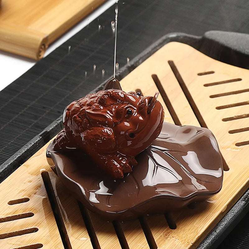 creative home decoration yixing zisha purple clay tea pet frog weath bring golden fish naked beauty brave troops Chinese gift