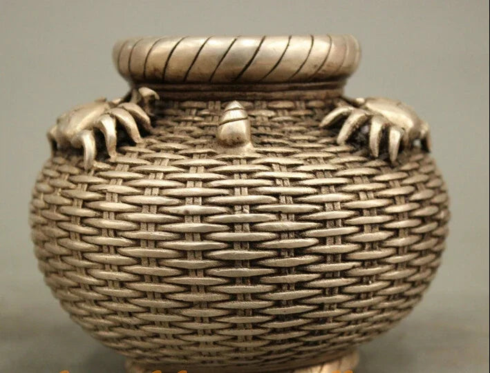 decoration Tibet copper silver   Classic Chinese Collcet Auspicious Silver Carved Crab Brass Statue Jar Pot Tank