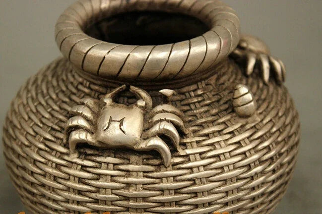 decoration Tibet copper silver   Classic Chinese Collcet Auspicious Silver Carved Crab Brass Statue Jar Pot Tank