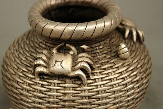 decoration Tibet copper silver   Classic Chinese Collcet Auspicious Silver Carved Crab Brass Statue Jar Pot Tank