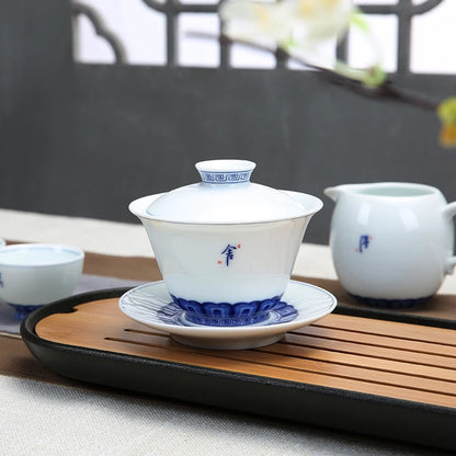 gaiwan porcelain Chinese kungfu tea brewer cup bowl with saucer Jingdezhen blue-and-white china tureen with lid covered bowls