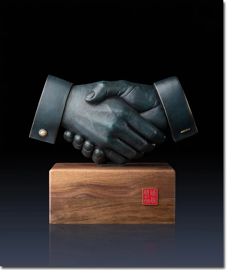 great gift # OFFICE Shop lobby company Business Artwork COOL efficacious Mascot  drawing money Cooperation and win-win Sculpture