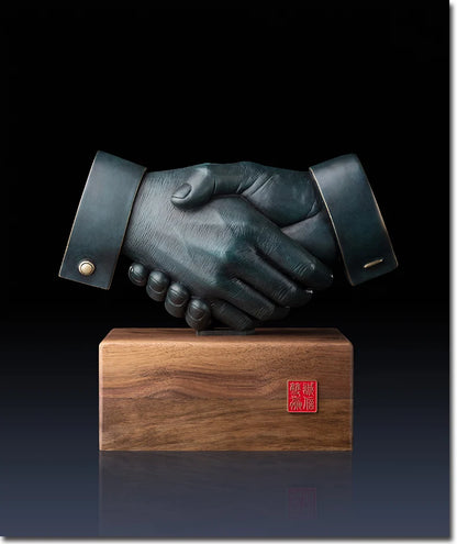 great gift # OFFICE Shop lobby company Business Artwork COOL efficacious Mascot  drawing money Cooperation and win-win Sculpture