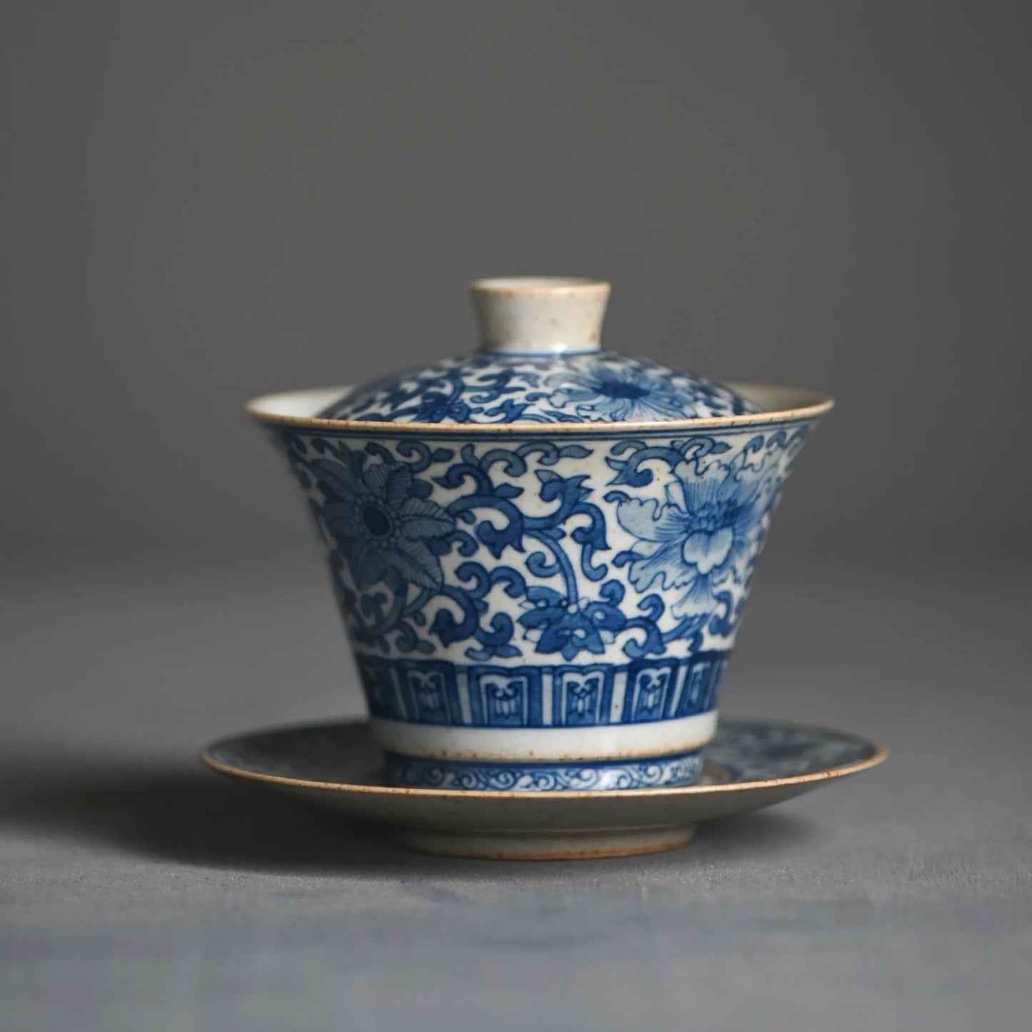 hand-painted antique blue-and-white bound branch lotus treasure phase spend three to tureen tea bowl of the bubble
