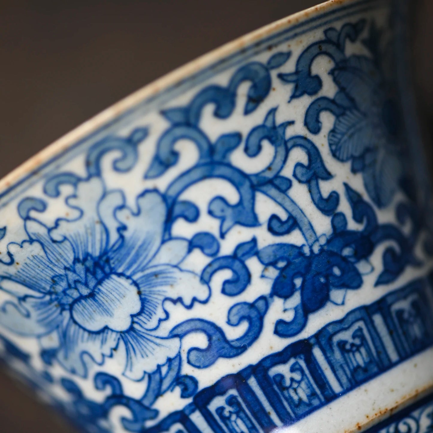 hand-painted antique blue-and-white bound branch lotus treasure phase spend three to tureen tea bowl of the bubble