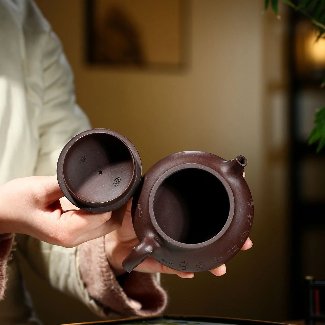 handmade tea pot bird on branch Chinese character carved master pots marked true yixing zisha purple grit clay with certificate