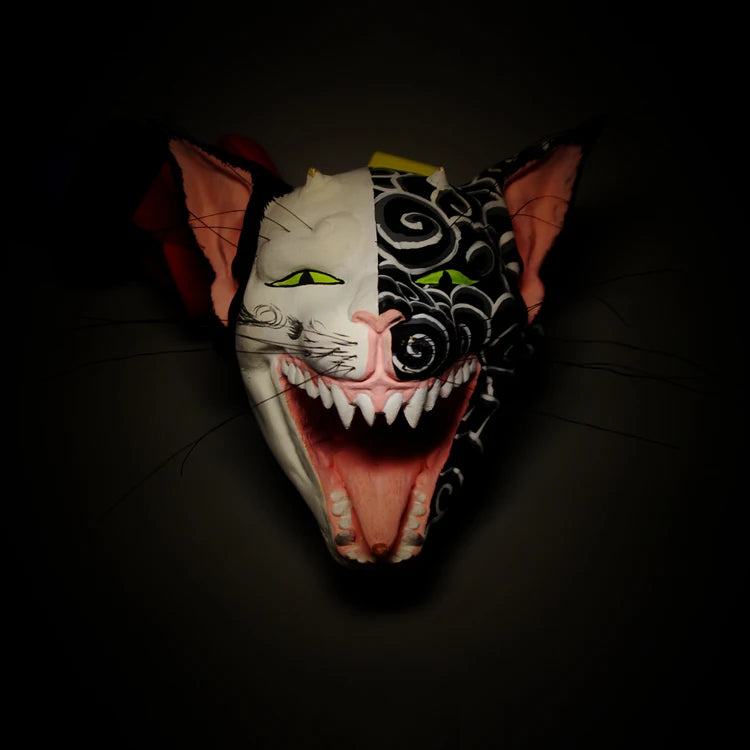 japan Cat demon statue 13CM Wood Statue Coloured Drawing Pattern Wall Hanging Log The Cat Mask Wall Decoration Home Decor
