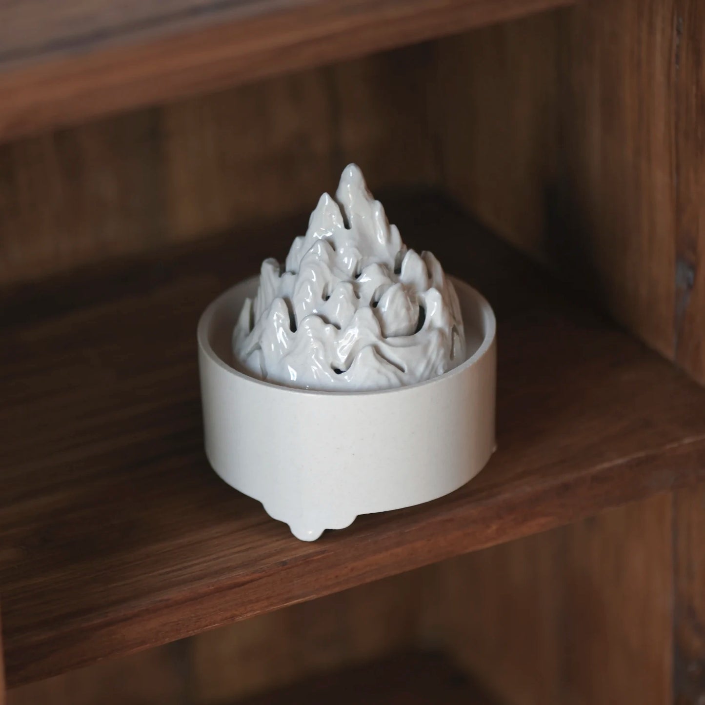 jingdezhen hand-carved mountain heavy incense burner plate censer ceramic ta aromatherapy furnace boshan ship furnace