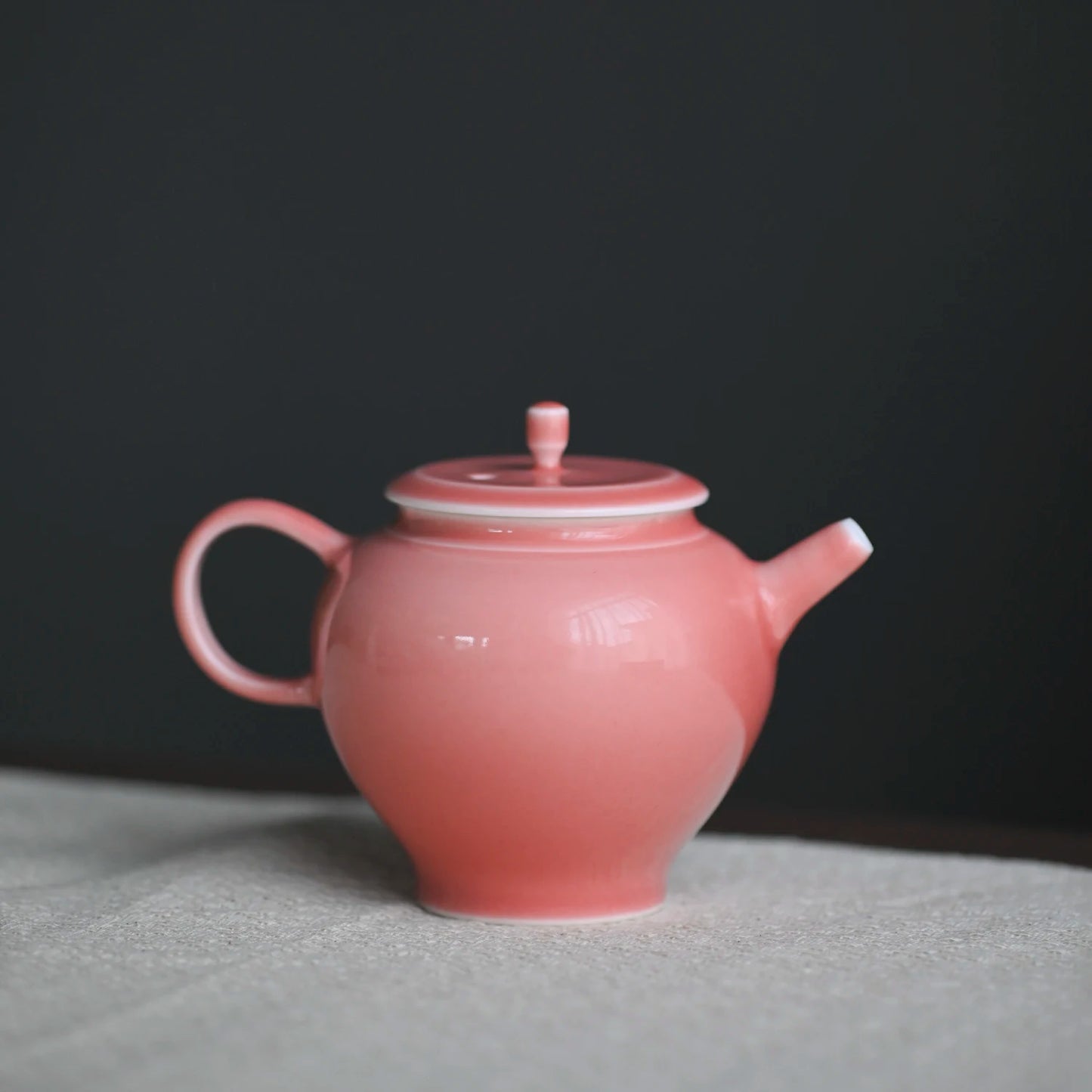 manual spray at the beginning of the jingdezhen peach pink little teapot ceramic teapot kung fu tea pot of household