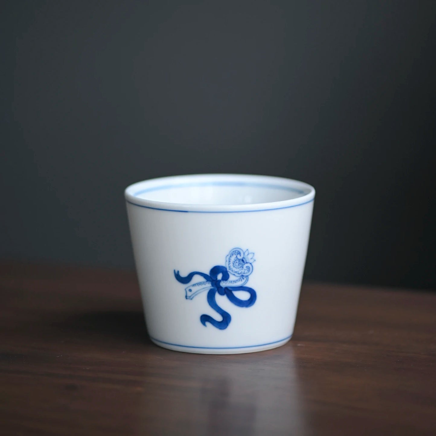 of the jingdezhen blue and white small hand-painted blue glass glass coffee cup pig koubei clear glass Japanese tea set