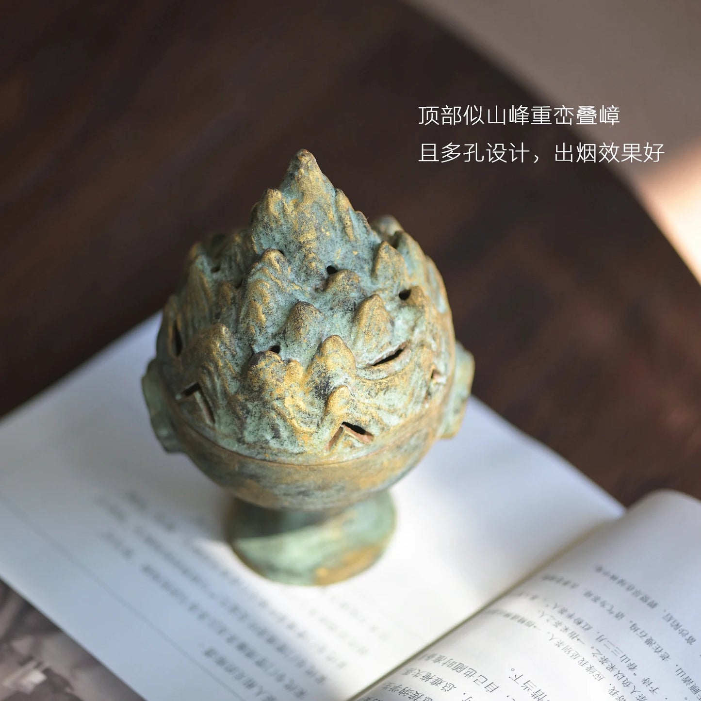 of the jingdezhen hand-carved gold boshan ship ceramic stove.it censer aromatherapy furnace incense incense seat