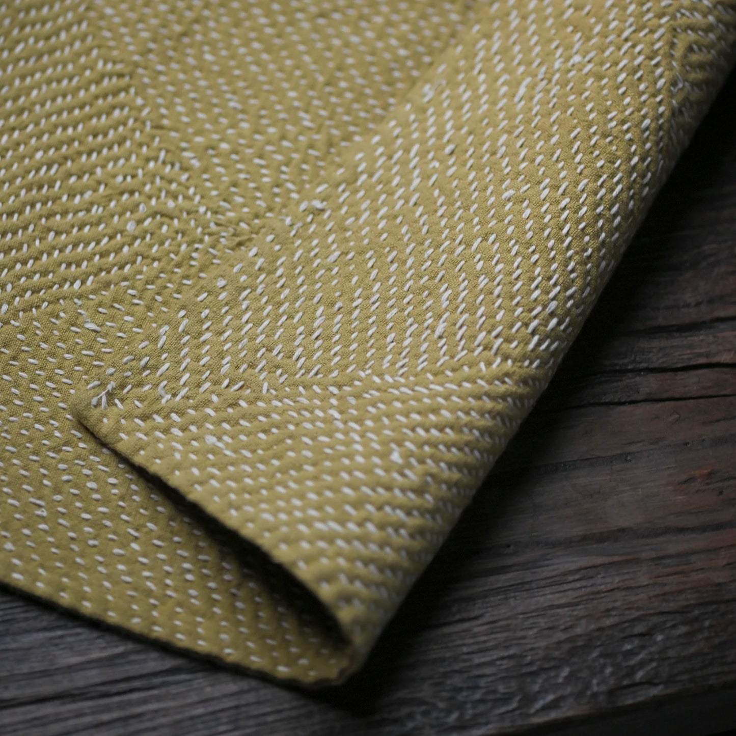 of the jingdezhen thorn mat mat mat hand embroidered tea son hand dyed fabric by hand sewing plants insulation pad