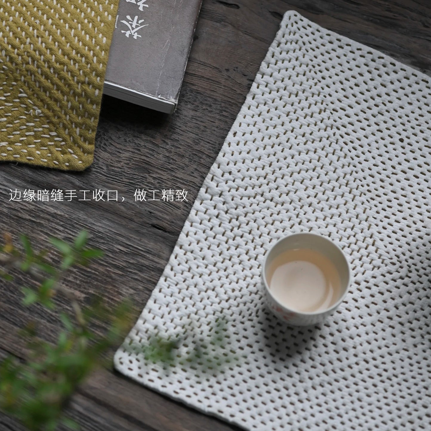 of the jingdezhen thorn mat mat mat hand embroidered tea son hand dyed fabric by hand sewing plants insulation pad