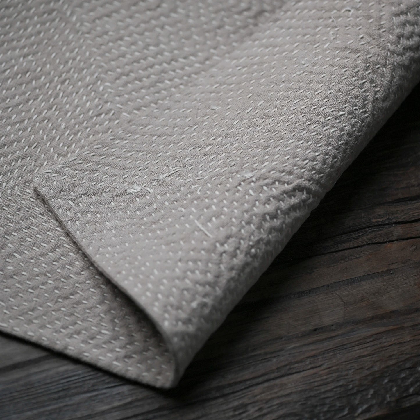 of the jingdezhen thorn mat mat mat hand embroidered tea son hand dyed fabric by hand sewing plants insulation pad