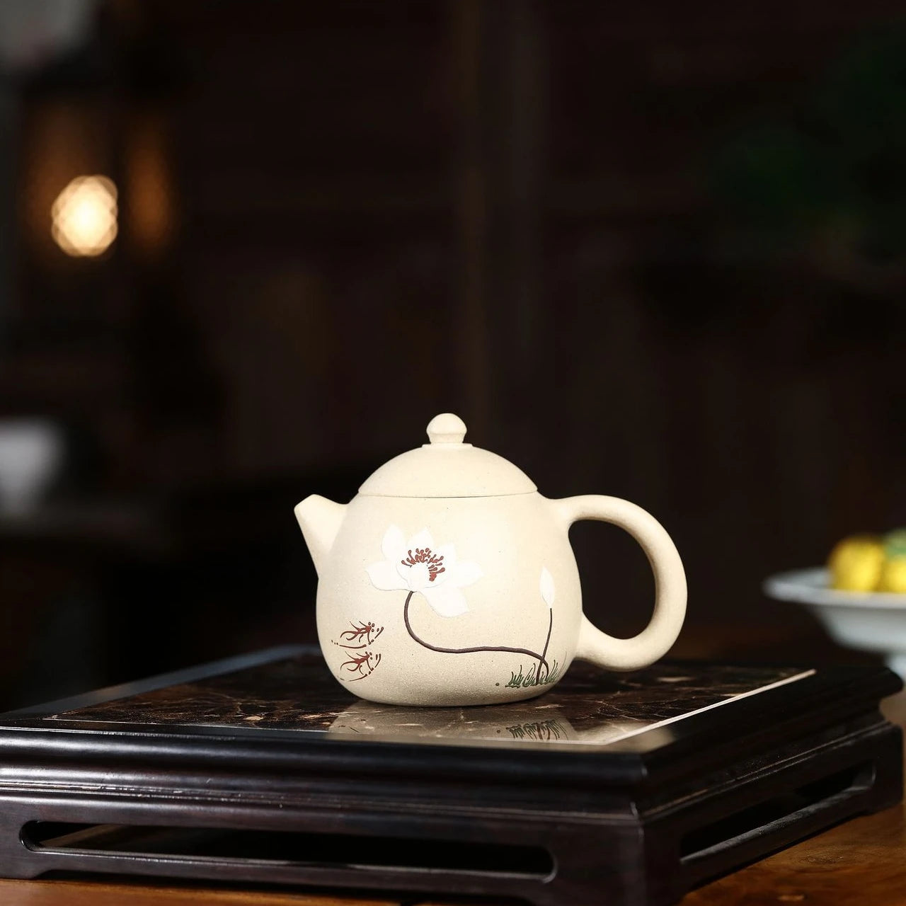 original ore real yixing zisha clay tea pot white duan grit floral relief master carved dragon egg shape design fish print pots