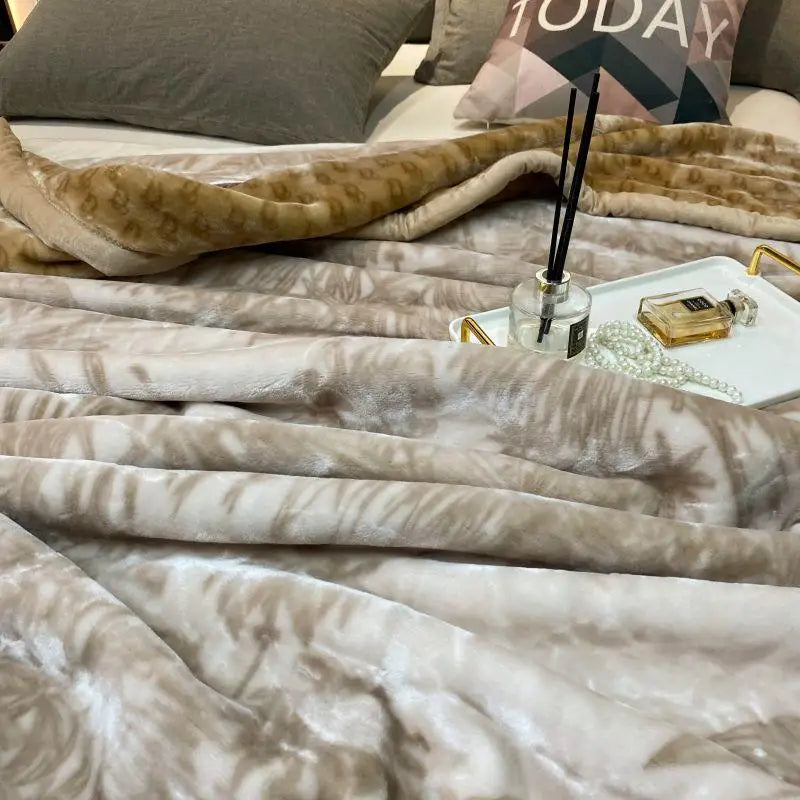 polyester velvet blanket thicker for winter warmful soft bed cover double layers active printing anti static 3kg 78 x 90 in new