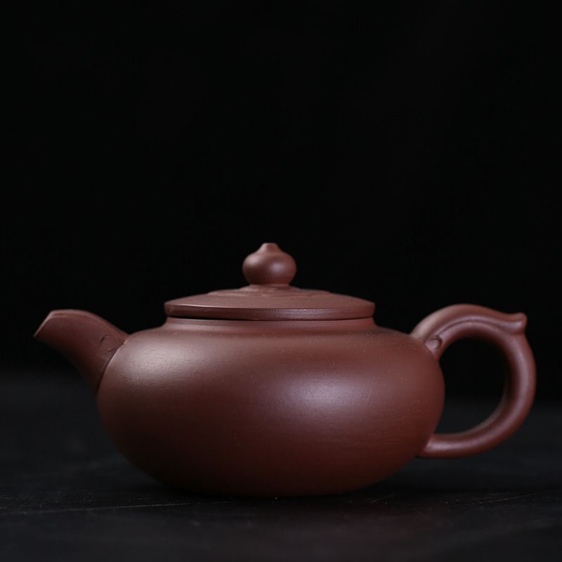 Traditional Chinese Tea pot Purple clay pot manufacturer first-hand supply special wholesale Ruyi pot in 240 ml Kungfu teapot